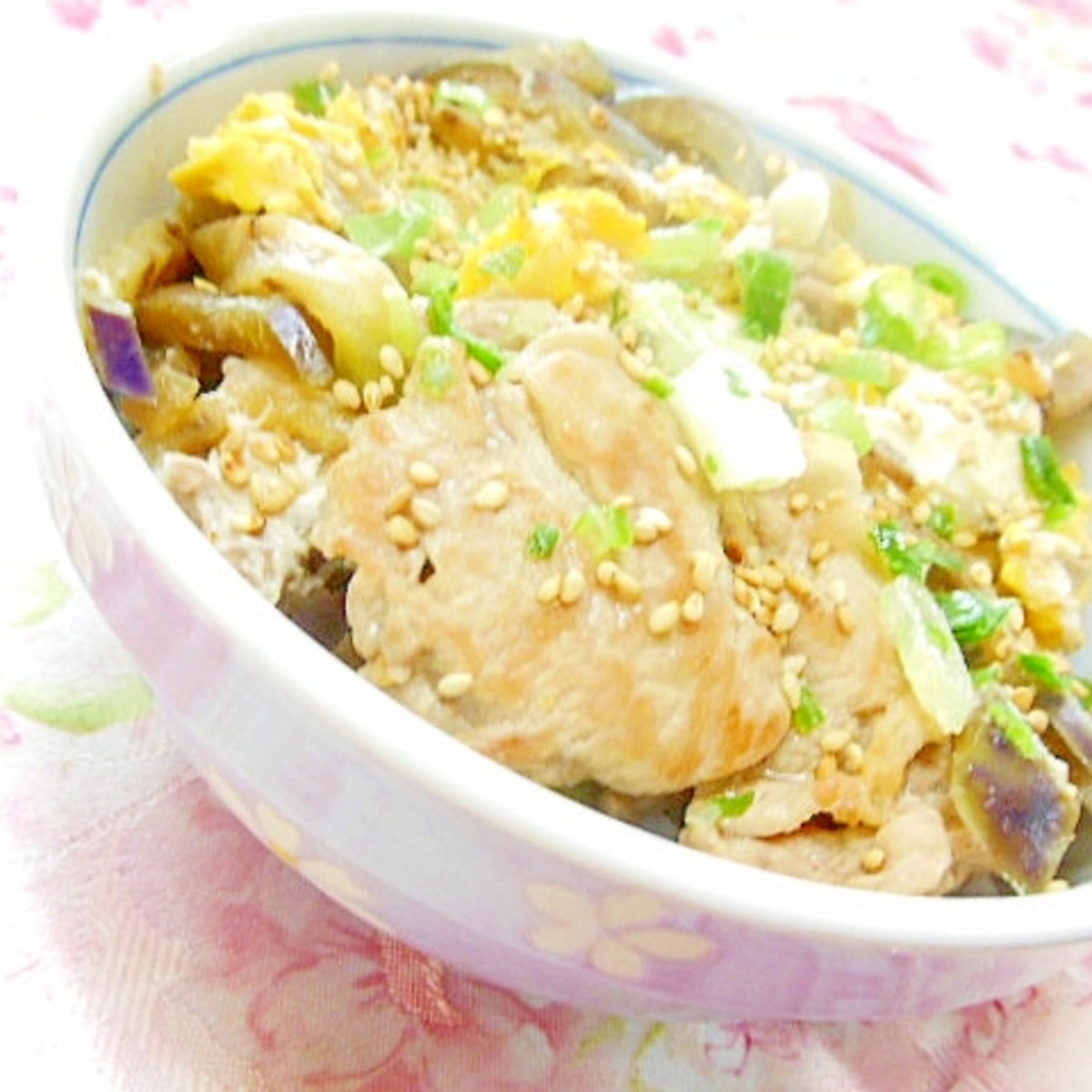 豚コマと茄子のめんつゆ卵とじ丼 レシピ 作り方 By 小太郎1212 楽天レシピ 豚コマと茄子のめんつゆ卵とじ丼 レシピ 作り方 By 小太郎1212 楽天レシピ